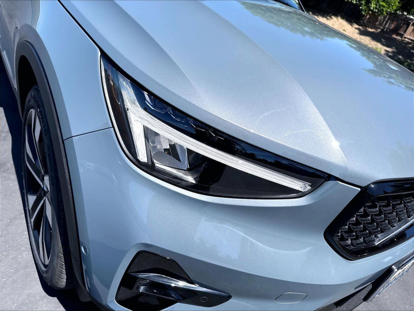 Used 2023 Volvo XC40 B5 Plus w/ Driver Assist Package AWD/4WD image 31