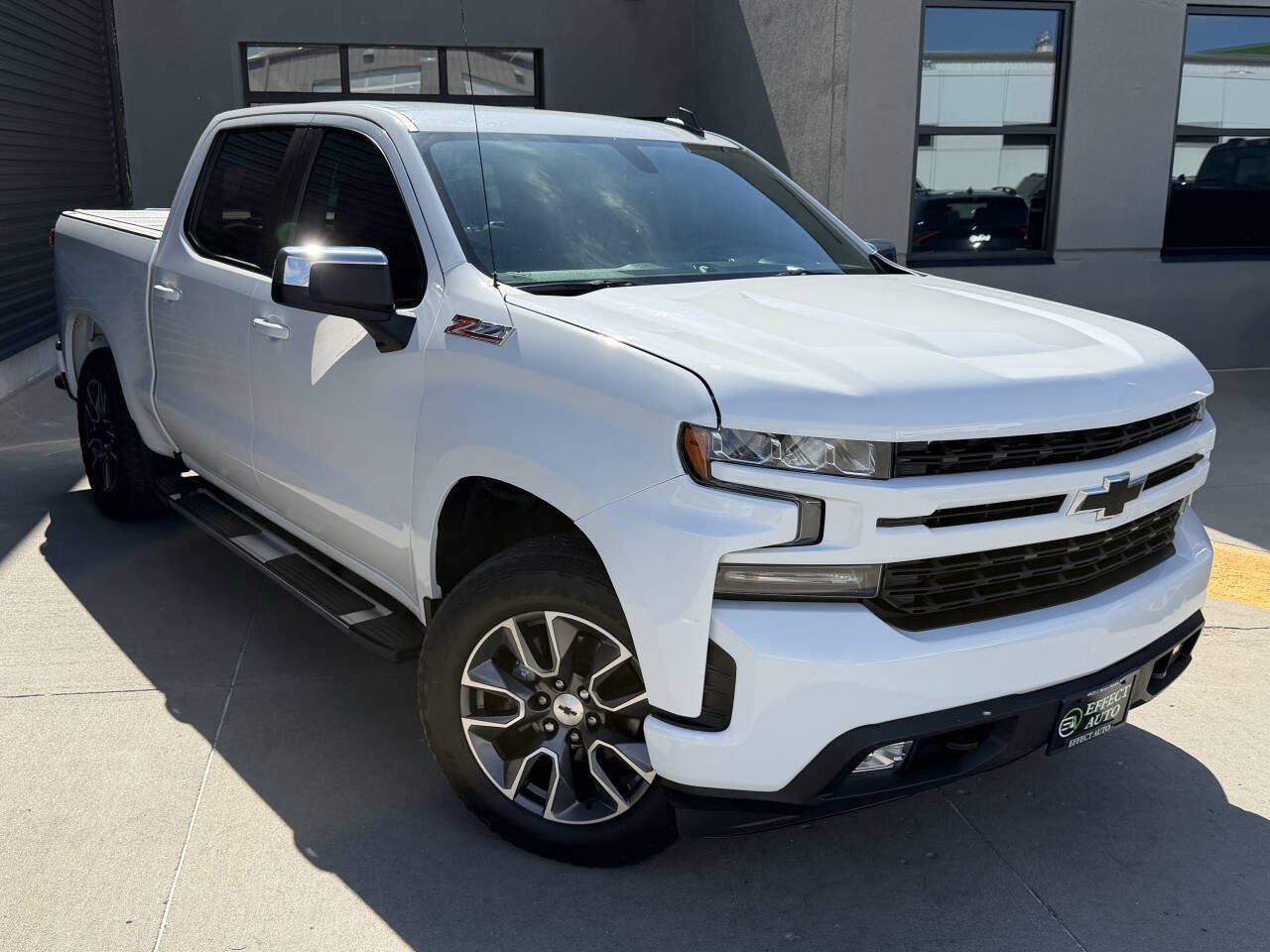 Used 2020 Chevrolet Silverado 1500 RST w/ RST Value Package AWD/4WD image 6
