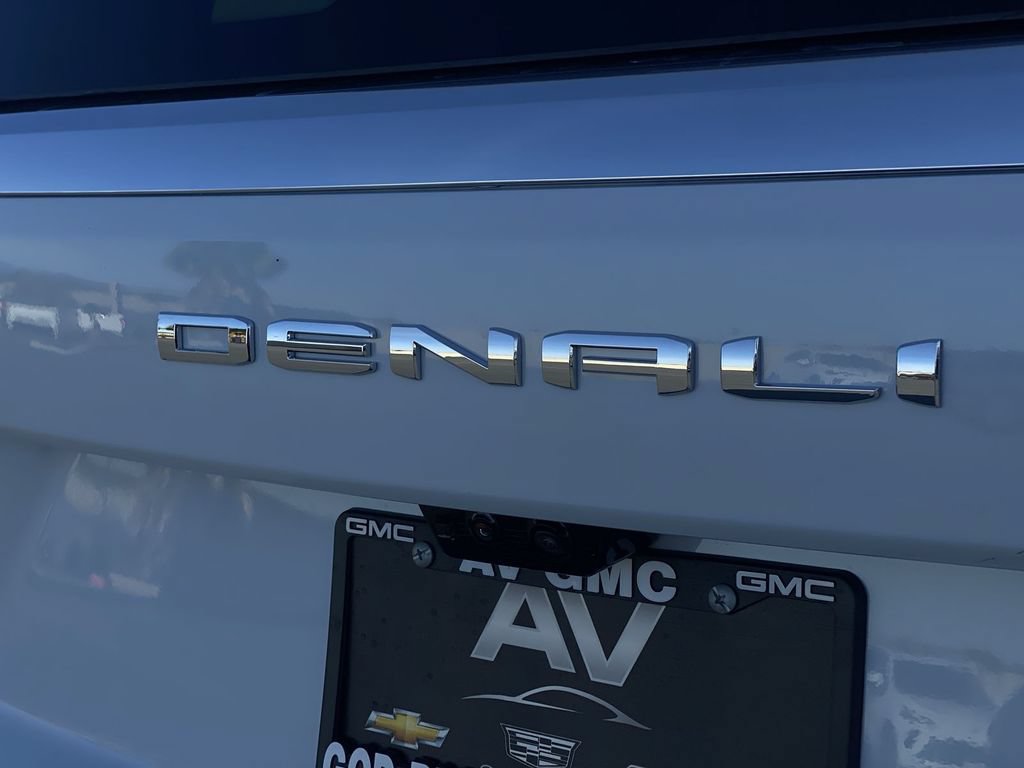 Used 2026 GMC Yukon XL Denali w/ Denali Reserve Package AWD/4WD image 42