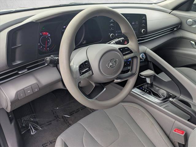 Used 2021 Hyundai Elantra SEL FWD image 10