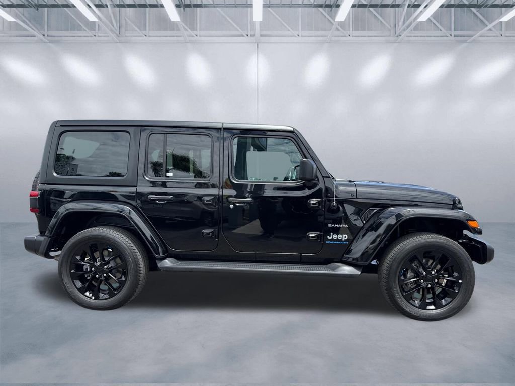 Certified 2023 Jeep Wrangler Unlimited Sahara AWD/4WD image 3