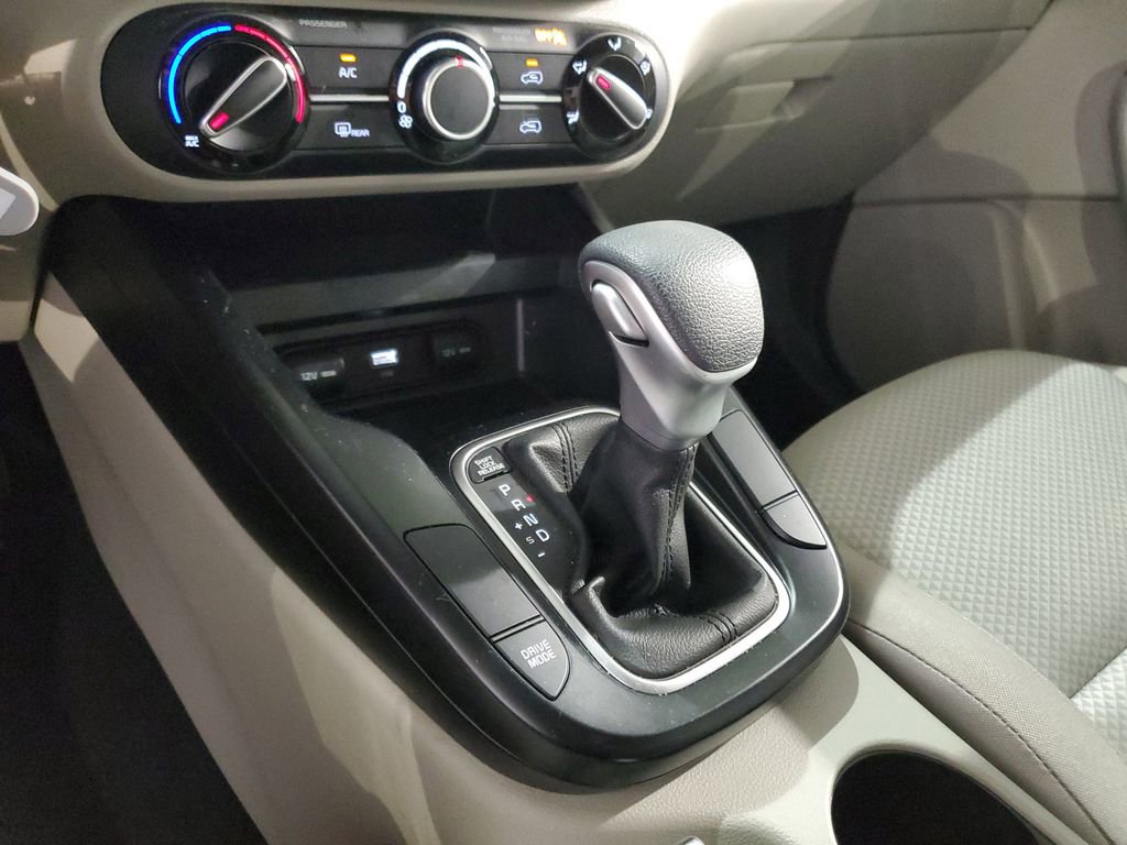 Certified 2025 Kia Soul LX FWD image 29
