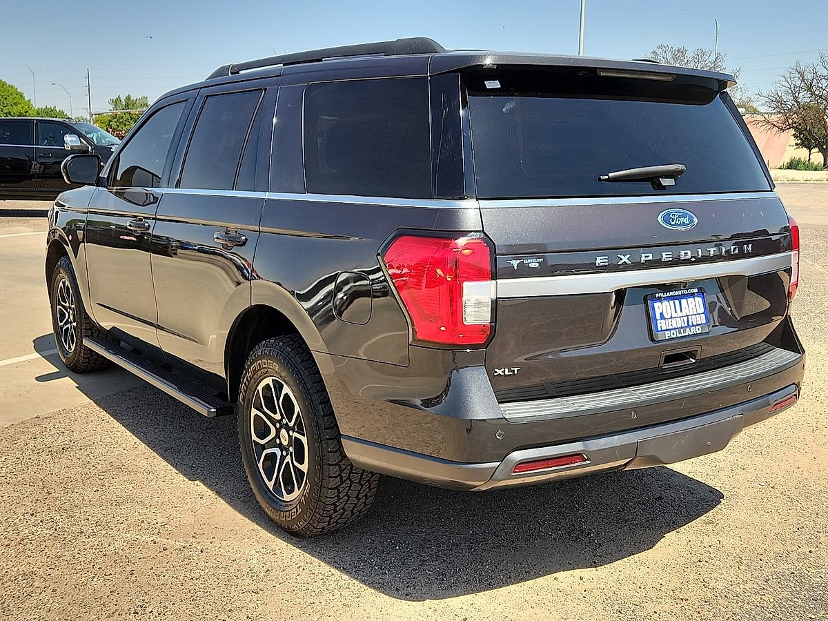Used 2022 Ford Expedition XLT RWD image 2