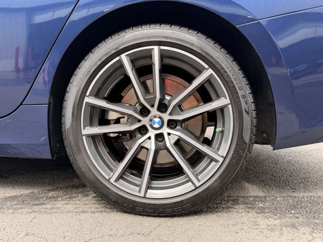 Used 2020 BMW 330i xDrive Sedan w/ Premium Package AWD/4WD image 9