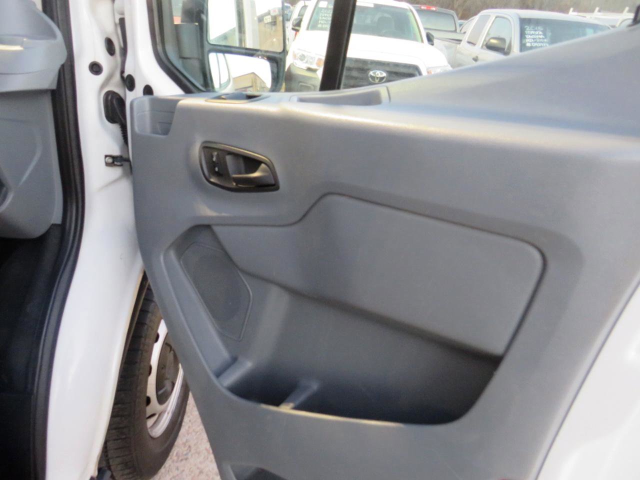 Used 2017 Ford Transit 250 130 Low Roof RWD image 15