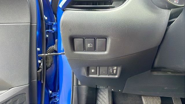 Used 2020 Toyota C-HR XLE image 27