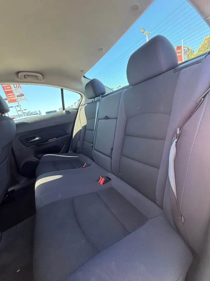 Used 2014 Chevrolet Cruze LT FWD image 8