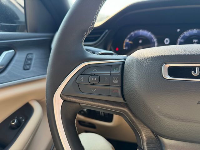 New 2026 Jeep Grand Cherokee Limited image 32