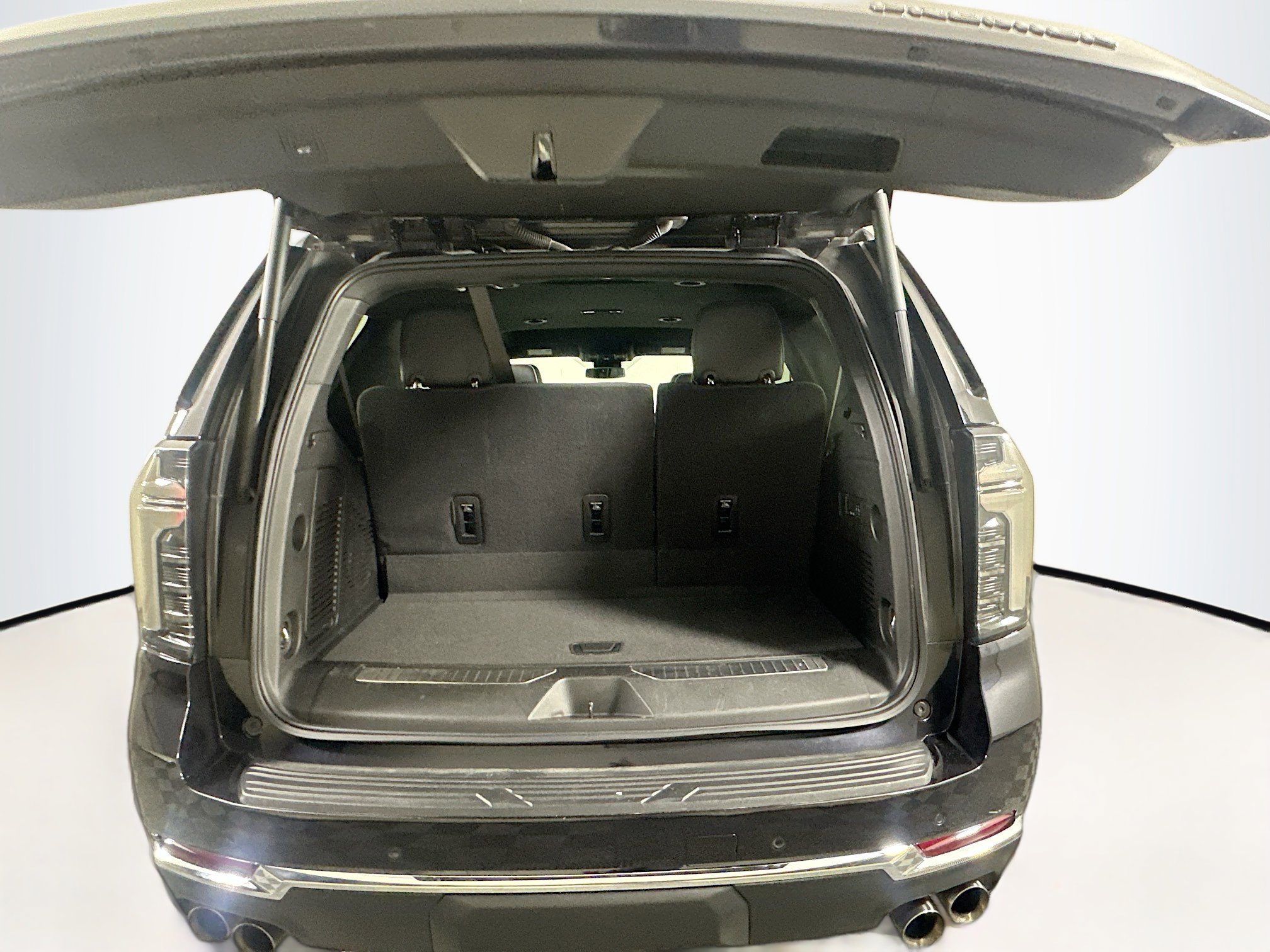 Used 2025 Chevrolet Tahoe Premier image 30