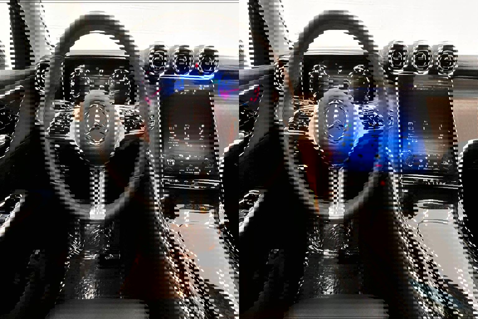 Certified 2023 Mercedes-Benz GLC 300 image 4