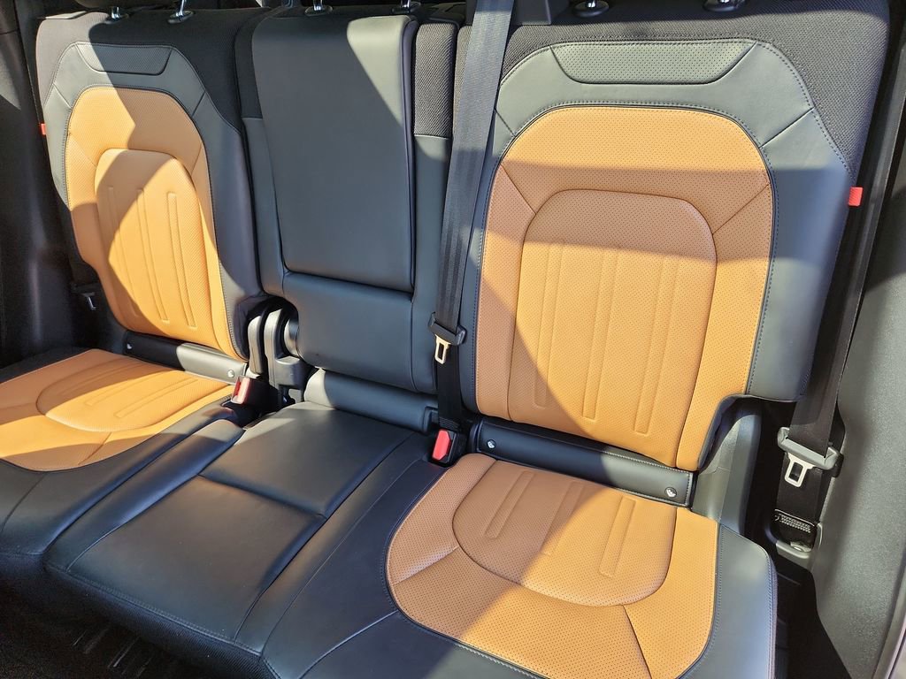 Used 2024 Land Rover Defender 110 X AWD/4WD image 24