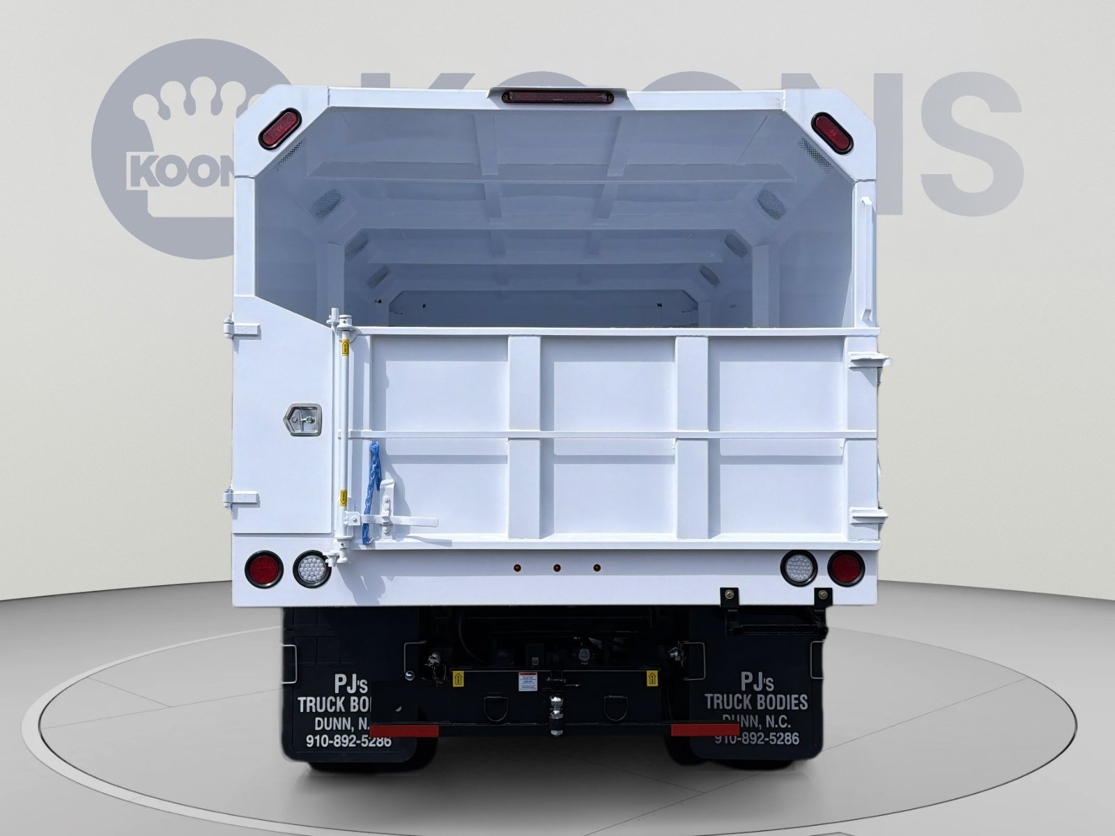 New 2027 Ford F750 2WD Regular Cab Super Duty image 5