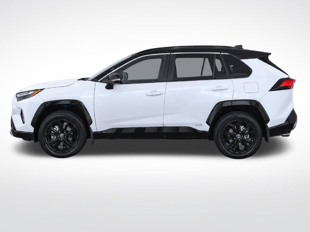 Used 2024 Toyota RAV4 XSE AWD/4WD image 7