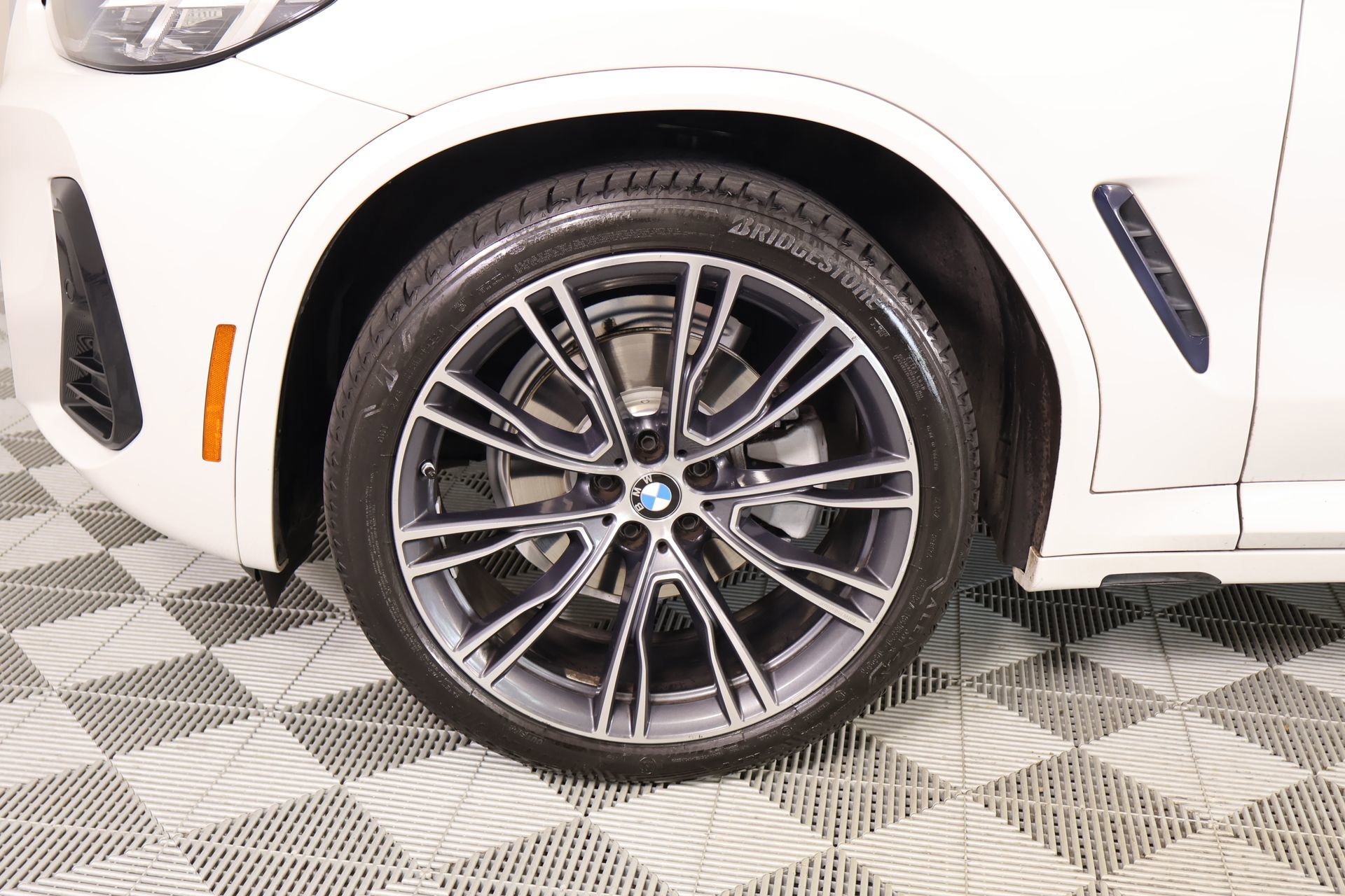 Used 2022 BMW X3 xDrive30i w/ M Sport Package AWD/4WD image 19