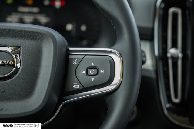 New 2026 Volvo XC40 B5 Plus w/ Climate Package AWD/4WD image 30