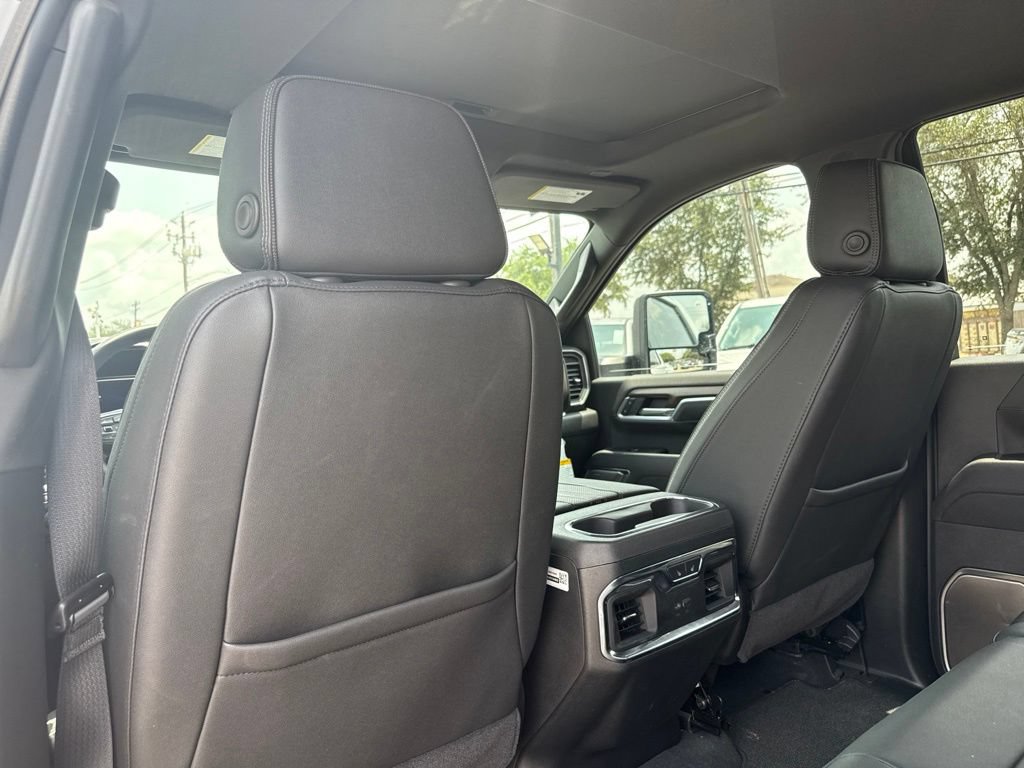 Used 2026 Chevrolet Silverado 3500 High Country w/ High Country Premium Package AWD/4WD image 15