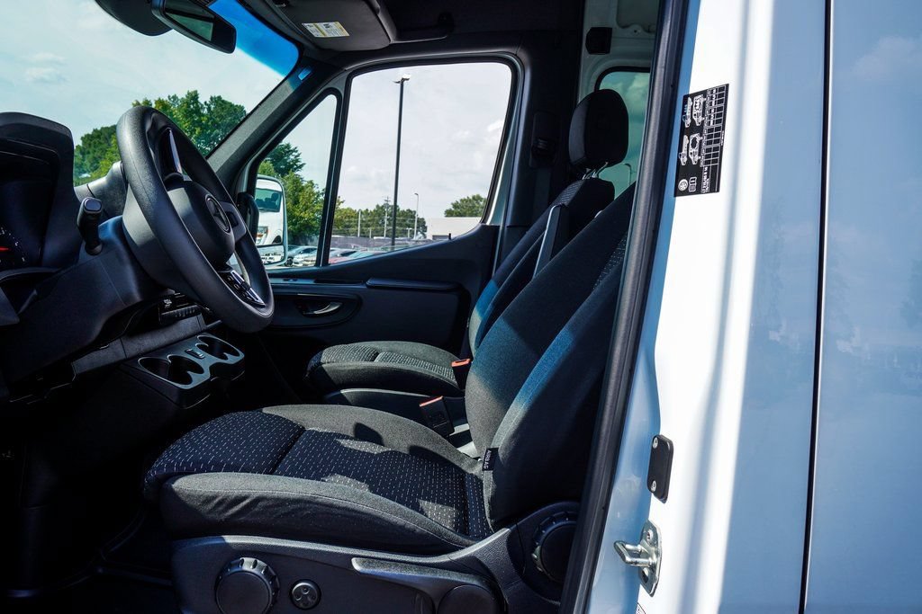 Used 2021 Mercedes-Benz Sprinter 3500 w/ Swivel Seat Package image 24