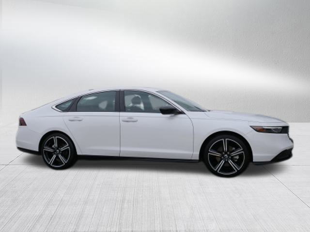 Used 2024 Honda Accord Sport image 2