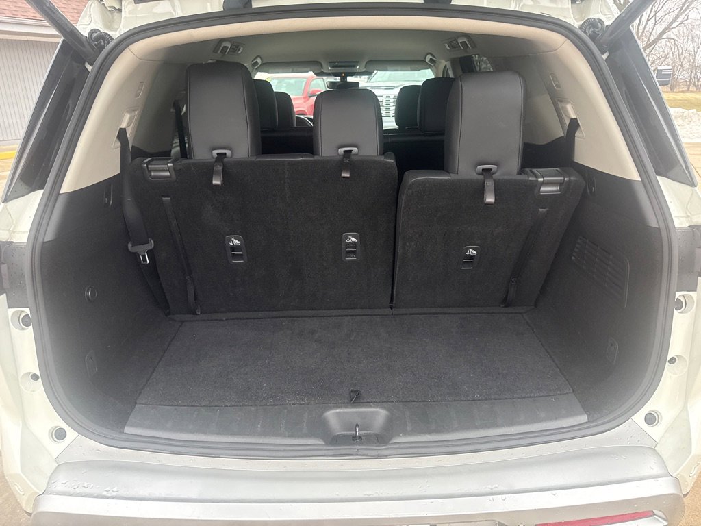 Used 2023 Nissan Pathfinder SL image 14