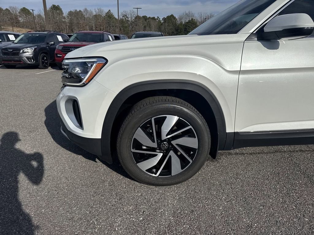 New 2025 Volkswagen Atlas SEL image 9