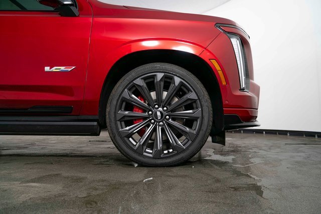 Used 2025 Cadillac Escalade V image 11