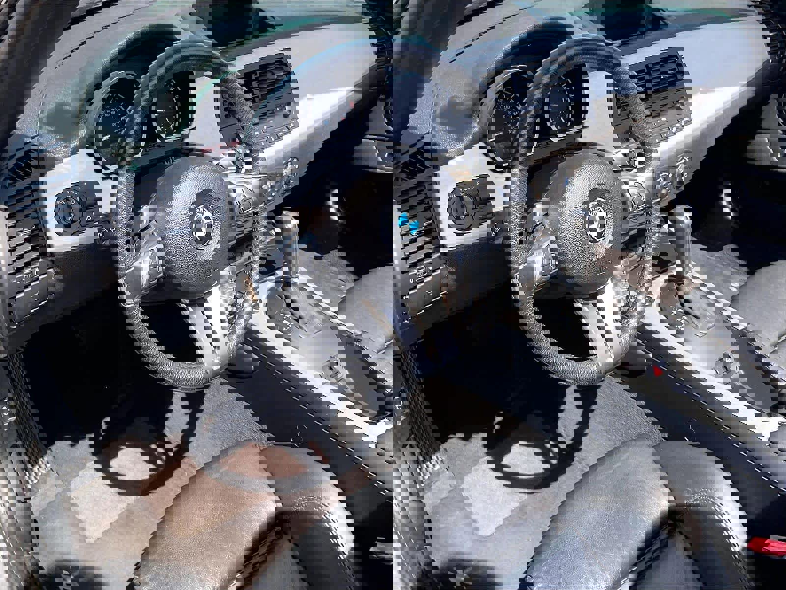 Used 2008 BMW Z4 3.0si image 16