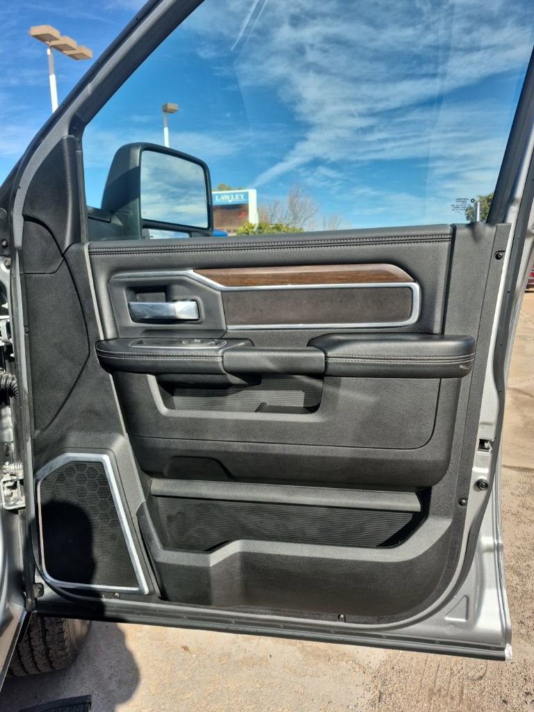 Used 2024 RAM 2500 Laramie image 17