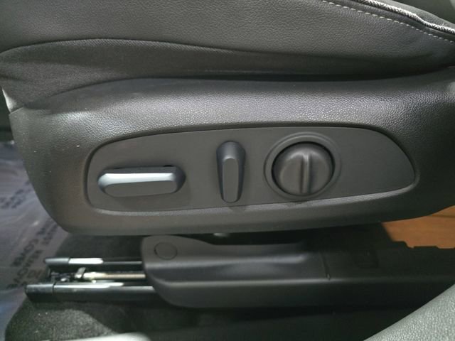Used 2023 Buick Encore GX Essence w/ Experience Buick Package image 32
