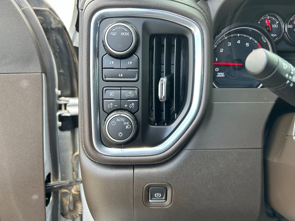 Used 2023 Chevrolet Silverado 2500 LT w/ Convenience Package image 19