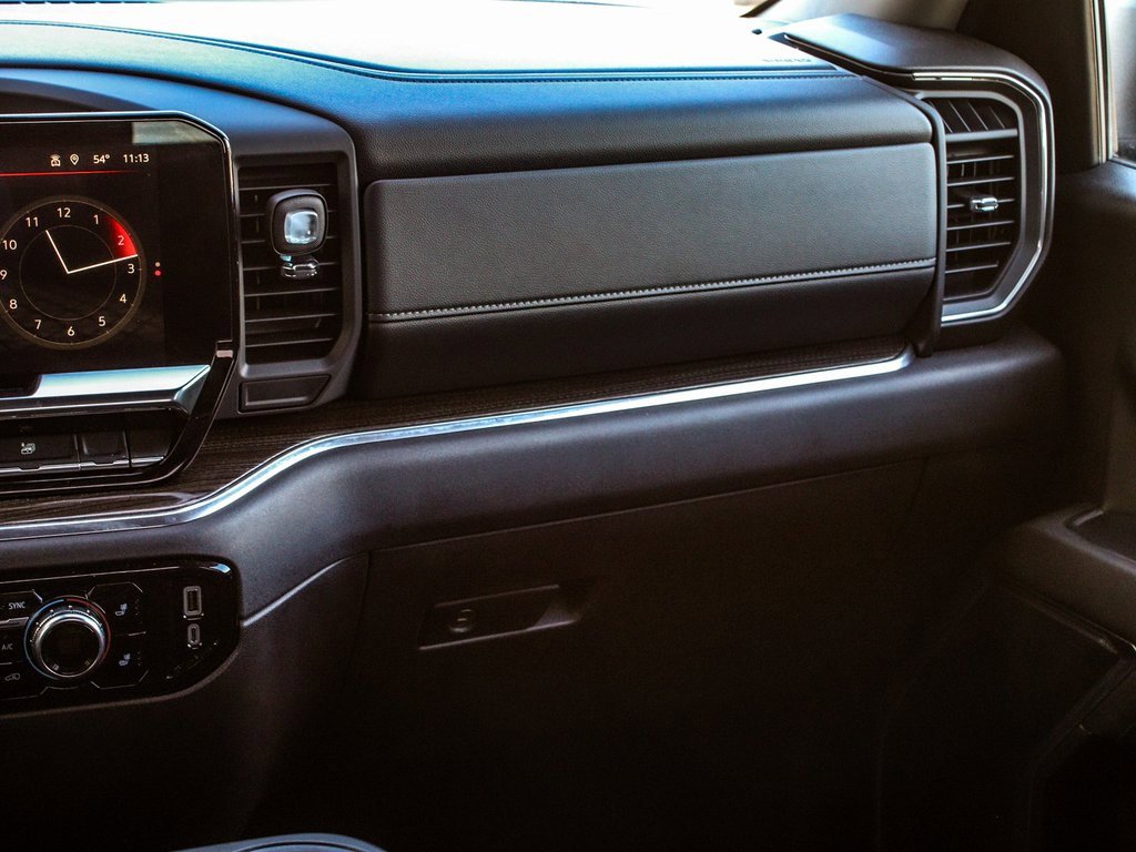 Used 2024 GMC Sierra 1500 Elevation image 17