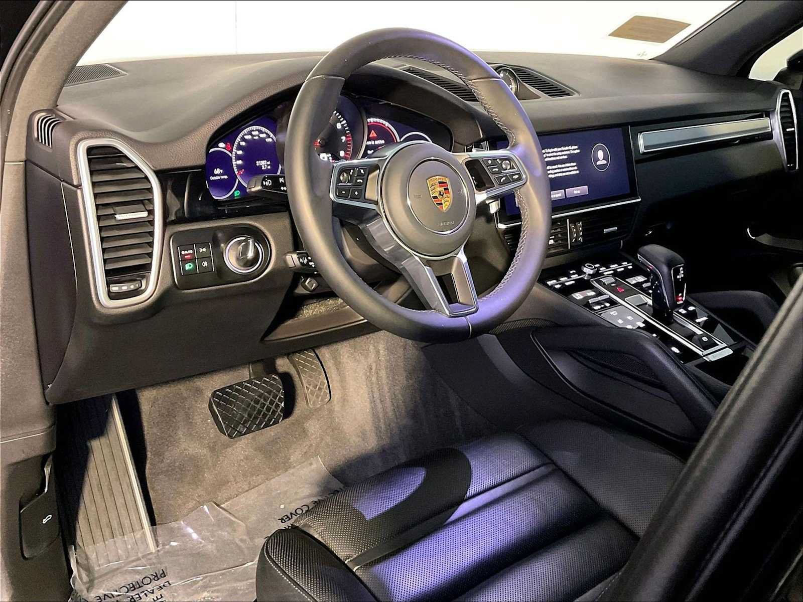 Certified 2023 Porsche Cayenne Platinum Edition AWD/4WD image 4