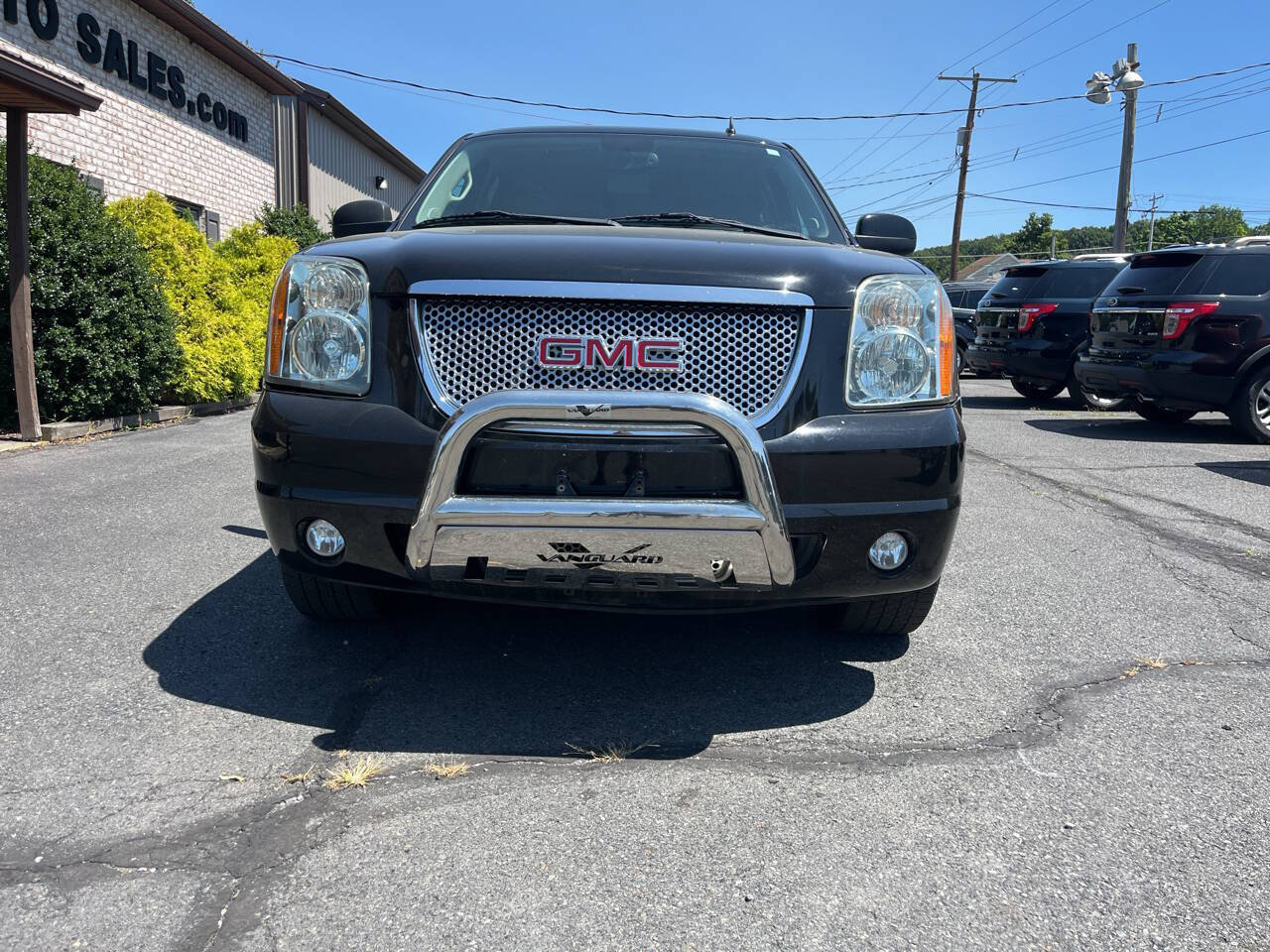 Used 2012 GMC Yukon XL Denali AWD/4WD image 3