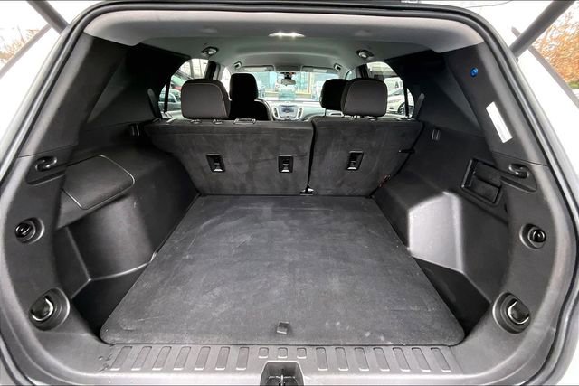 Used 2022 Chevrolet Equinox LT w/ Driver Convenience Package image 21