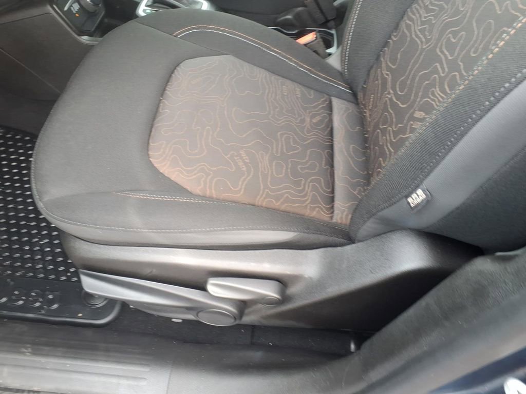 Used 2023 Jeep Renegade Latitude AWD/4WD image 10
