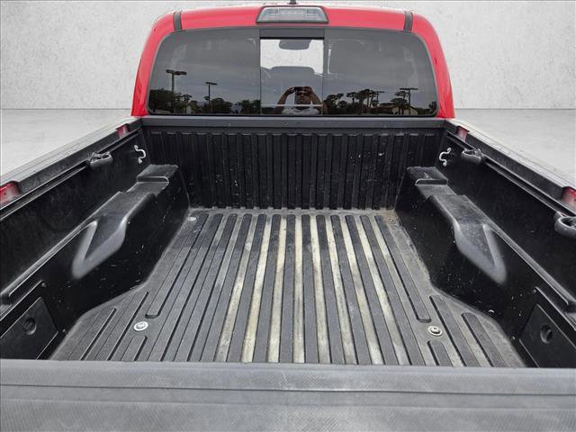 Certified 2018 Toyota Tacoma SR5 image 6