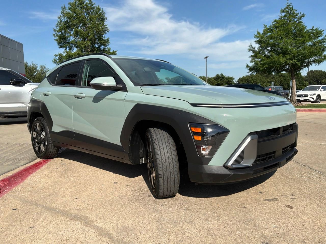 Used 2025 Hyundai Kona SEL FWD image 3