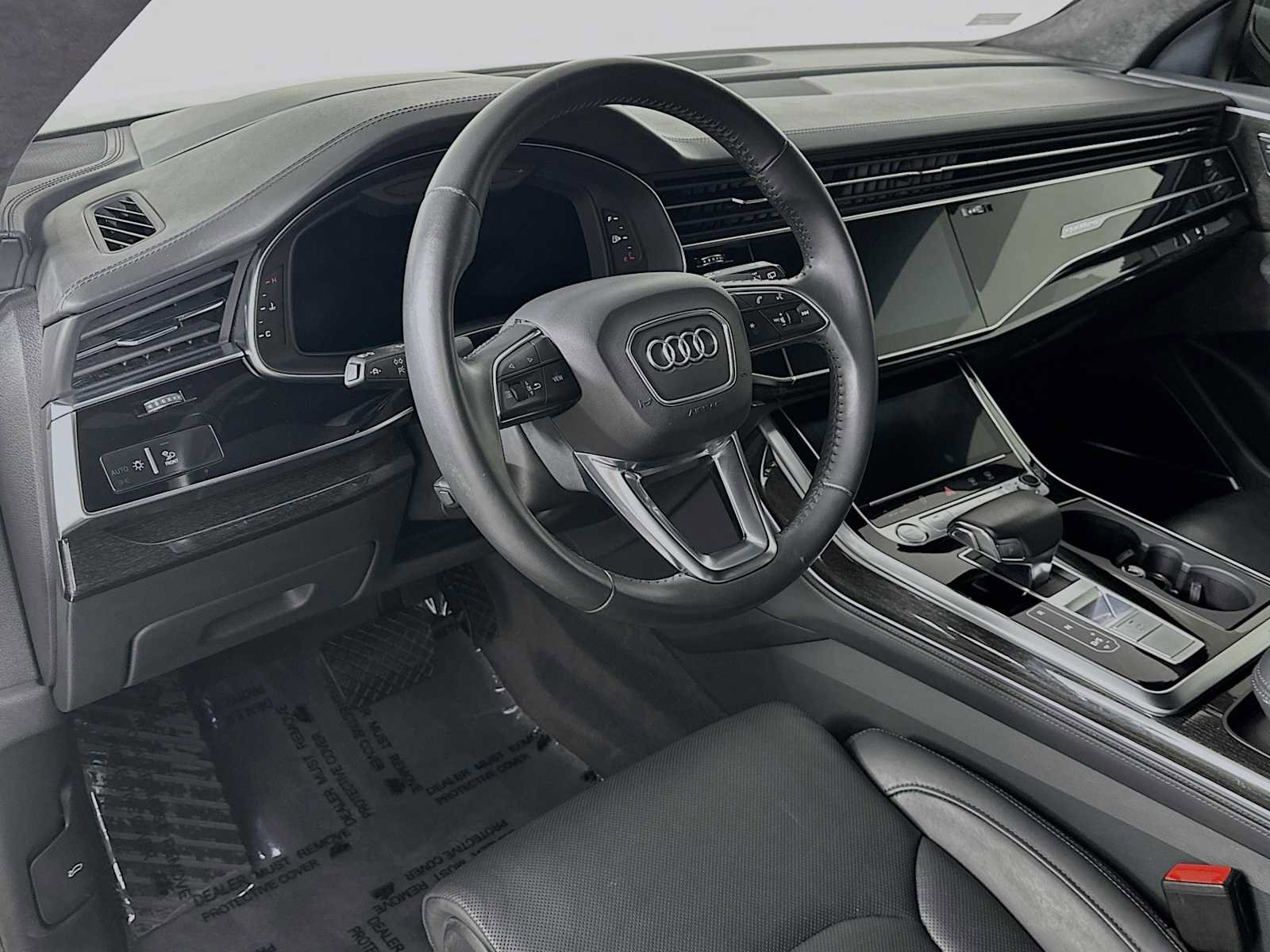 Used 2019 Audi Q8 Prestige AWD/4WD image 4