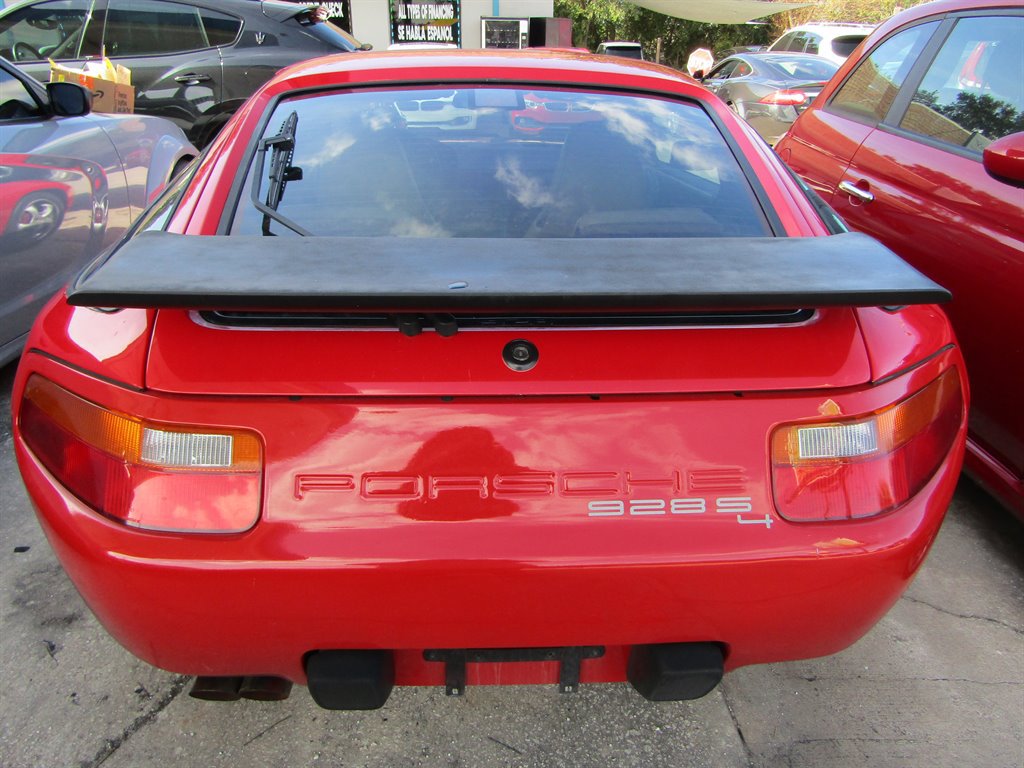 Used 1988 Porsche 928 S4 image 3