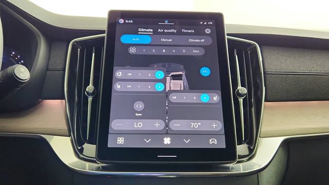 New 2026 Volvo XC90 B6 Core AWD/4WD image 23