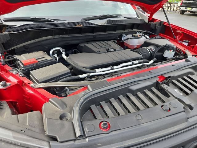 Certified 2025 Chevrolet Silverado 1500 Custom w/ Turbomax Blackout Package AWD/4WD image 37
