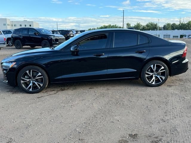 Used 2024 Volvo S60 B5 Plus AWD/4WD image 2