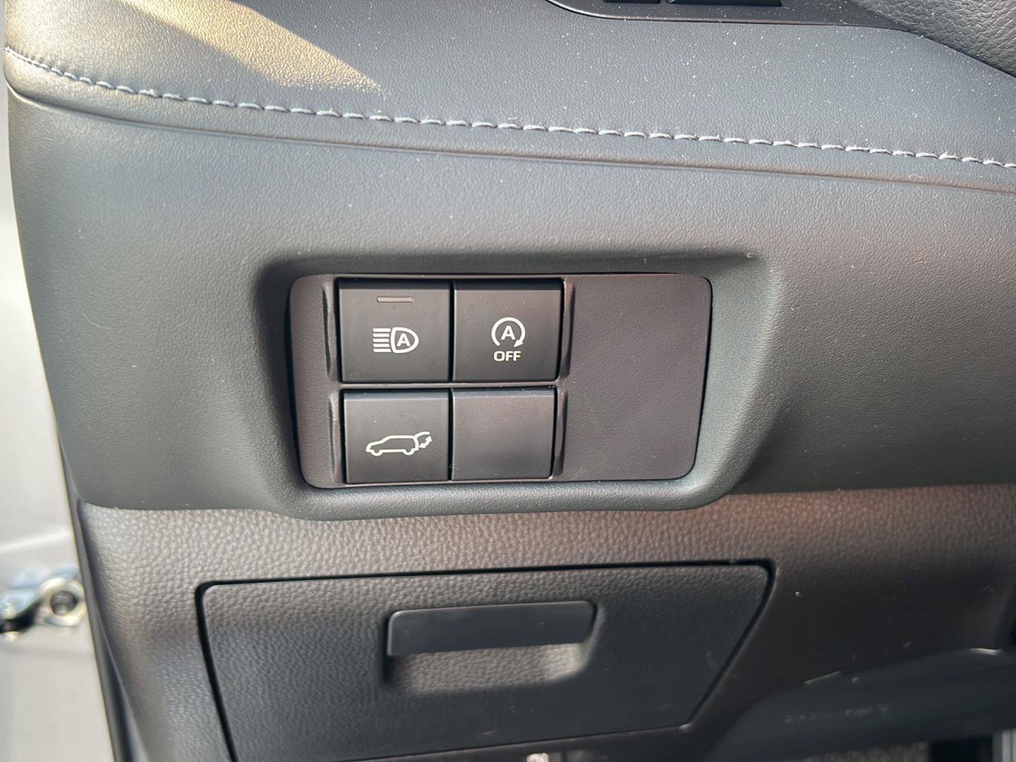 Certified 2024 Toyota Highlander XLE FWD image 19