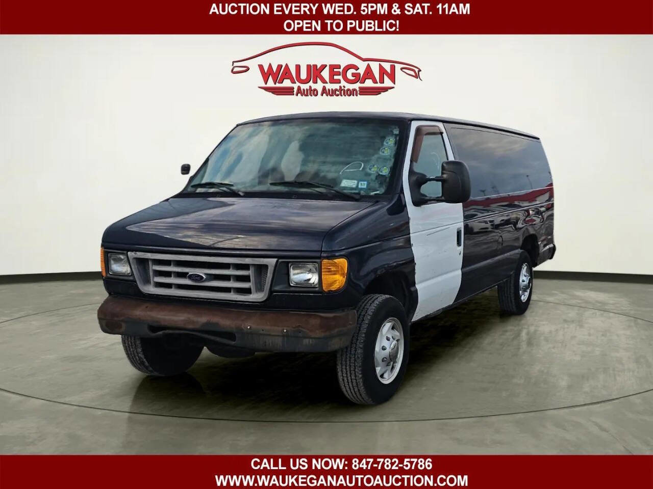 Used 2004 Ford E-250 and Econoline 250 Extended image 1