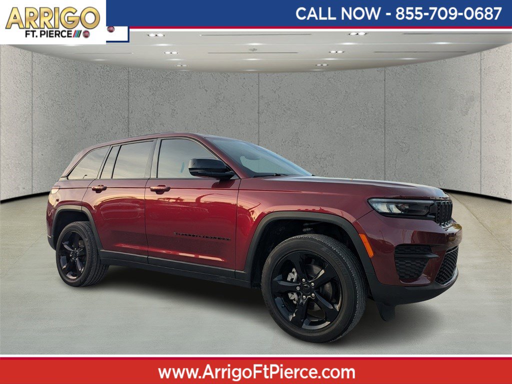 Used 2024 Jeep Grand Cherokee Altitude image 1