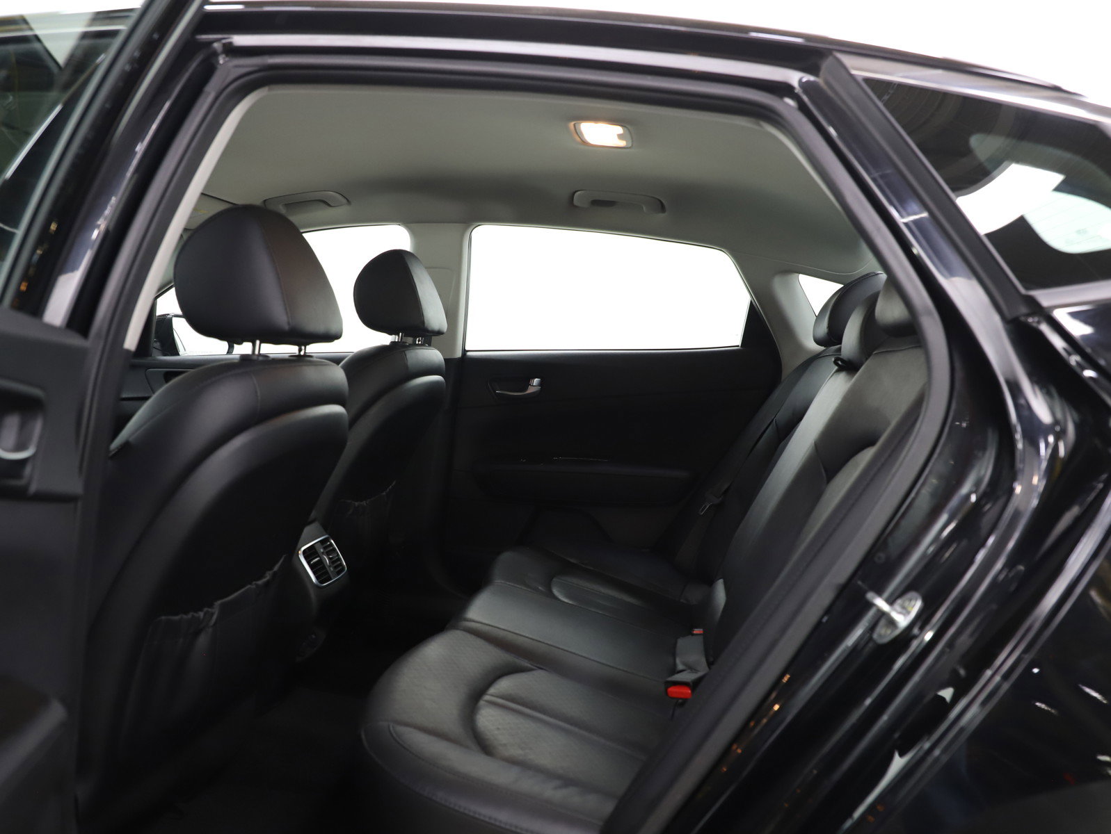 Used 2017 Kia Optima EX image 17