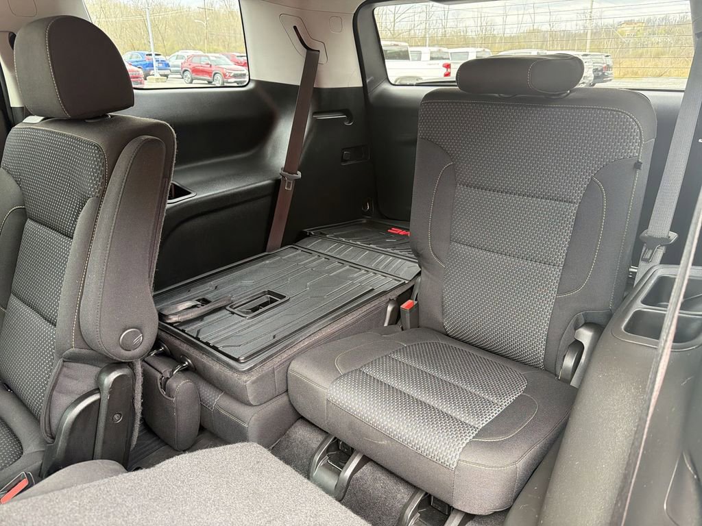 Used 2022 GMC Acadia SLE w/ LPO, Floor Liner Package image 34