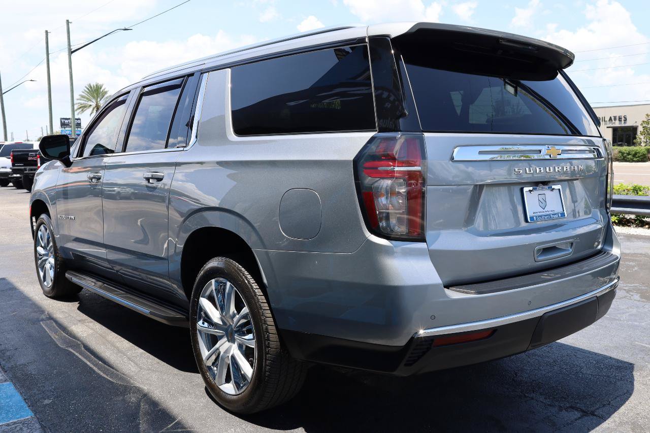 Used 2024 Chevrolet Suburban LS w/ Driver Alert Package RWD image 4