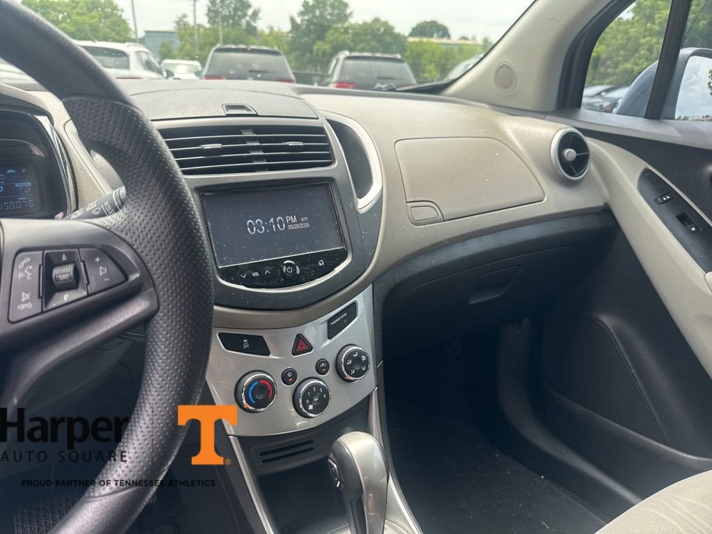 Used 2016 Chevrolet Trax LT FWD image 16