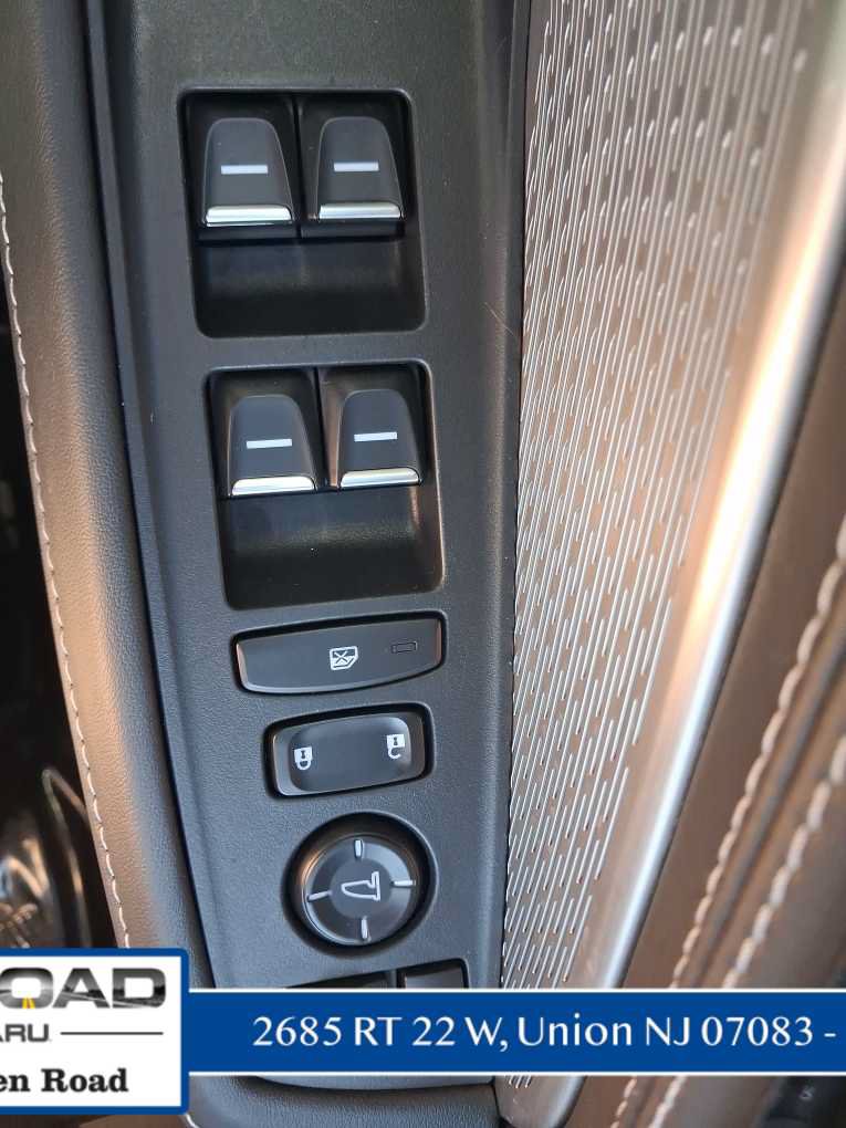 Used 2024 Acura MDX SH-AWD w/ Advance Package image 19