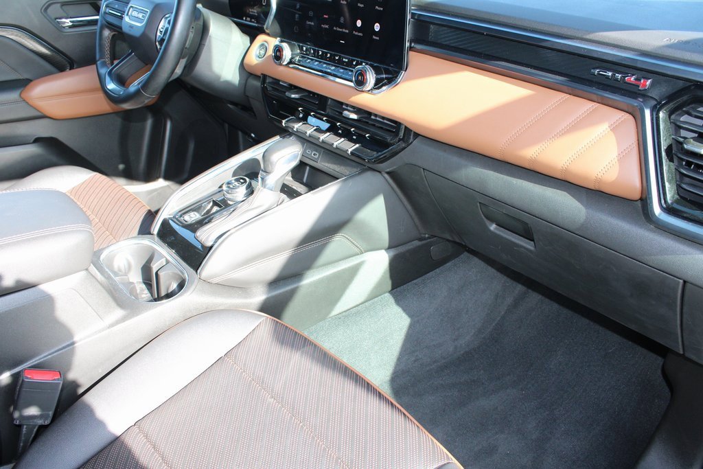 Used 2023 GMC Canyon AT4 image 20